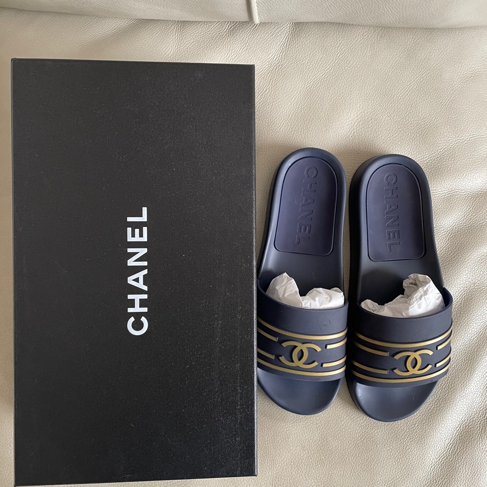 Chanel Logo Pool Slides